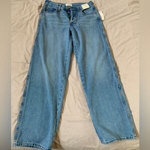 Mid-Rise 90s Baggy Jeans